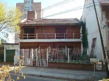 Imagen 1 de 14 de Chalet En Venta En Moron Norte