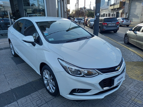 Chevrolet Cruze II 1.4 Sedan Lt