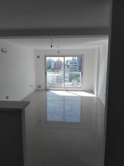Imagen 3 de 8 de 46 E/15 Y 16 Exc. Depto. 2 Dorm. Estrenar En Venta