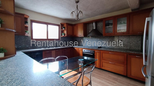 Hermosa Casa Con Excelentes Acabados, Ubicada En Una De Las Mejores, Zonas Del Trigal Norte, Cocina Equipada, Aires Acondicionados Y De Doble Nivel, Jardín Interno Con Jacuzzi, Balcón En La Habitación