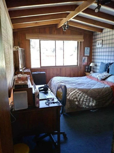 Casa En Los Acacios, 320 M², 6 Dormitorios, Cerca De Clínica