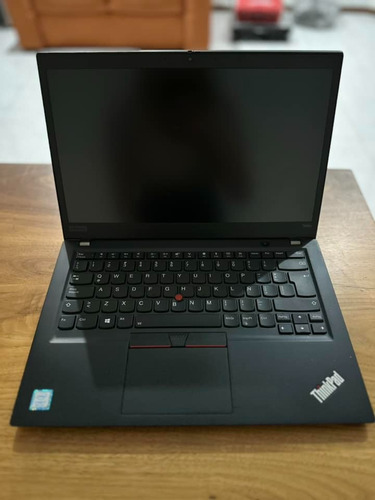 Laptop Tinkpad Modelo T490s Ram 8 Gb Ssd 256 Gb Windows 11 (Usado)