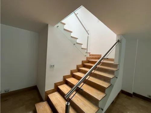 Casa Poblado-san Lucas 366mt2-4 Alcobas + Estudio-exclusiva Unidad