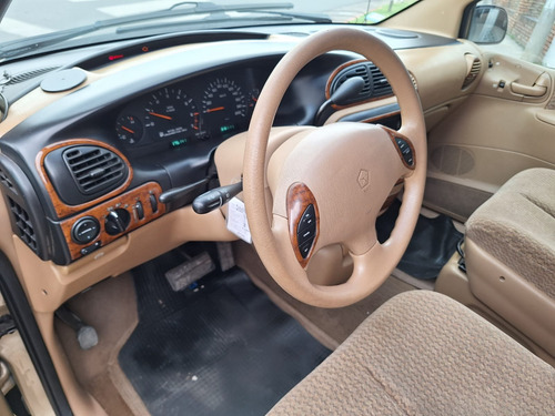 Chrysler Caravan 3.3 Se 3.3