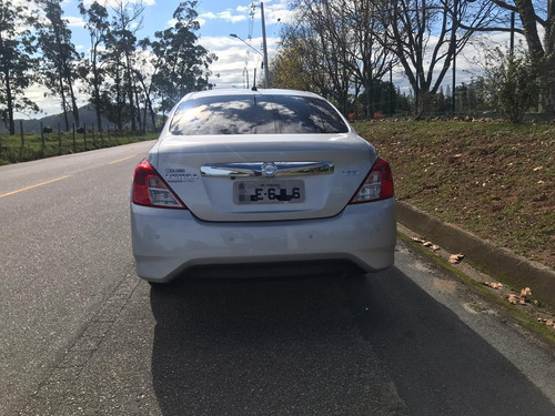 Nissan Versa 2016 1.6 16v Sl Unique 4p