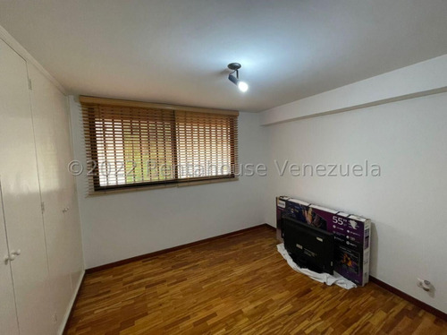 Apartamento Espacioso Remodelado En Llano Verde Lld