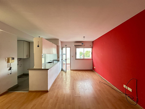 Departamento Dos Ambientes En Alquiler, Lomas De Zamora