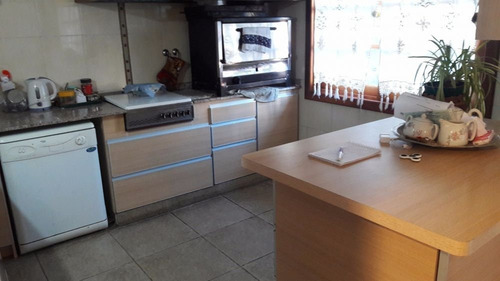Imagen 2 de 14 de Chalet En Barrio Zacagnini