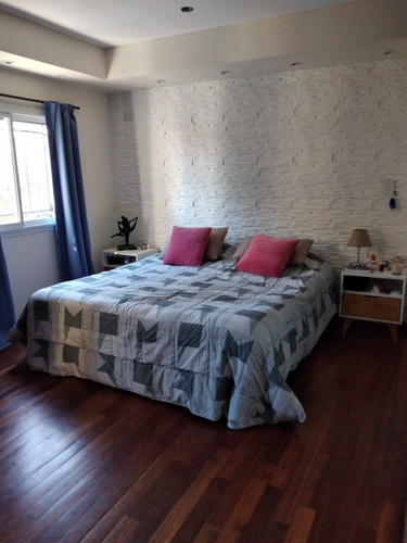 Triplex En La Mejor Zona De Olivos