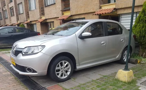 Renault Logan 1.6 Privilege / Intens