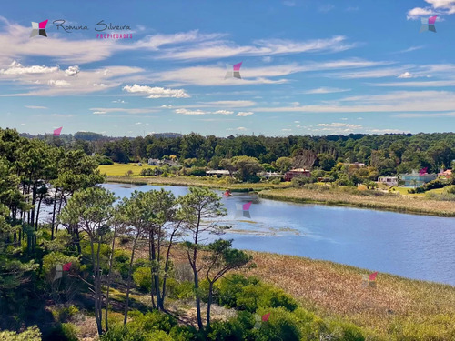 Venta De Apartamento De 3 Dormitorios A Estrenar En Edificio Poseidon Laguna Punta Del Este