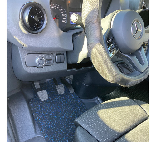Imagen 4 de 4 de Kit Tapetes Para Auto Rea De Caucho Reciclado