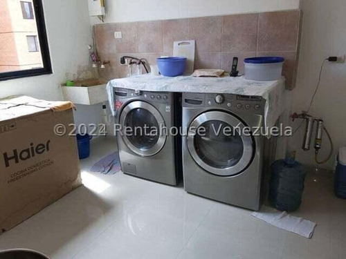 Apartamento En Alquiler, Colinas De La Tahona #24-26858
