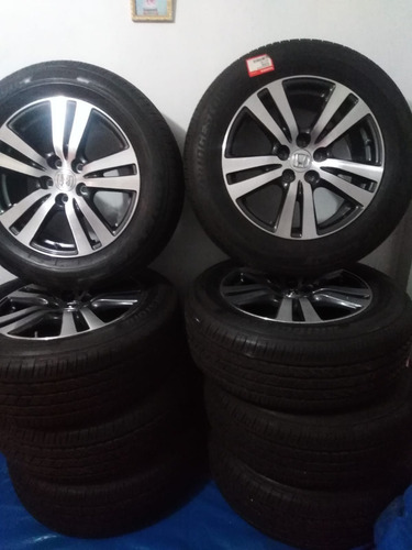 Imagen 2 de 2 de Llanta + Aro Bridgestone 245/60r18 Radial