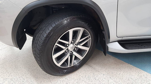 Toyota Hilux Sw4 2.8 Srx 4x4 7 Lugares 16v Turbo