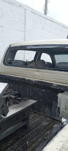 Vidrio Cabina Trasera Hilux Kavak Dubai Varios Años