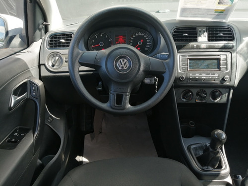 Imagen 11 de 14 de Volkswagen, Vento 2014, Active Std.