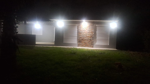 Casa De 2 Dormitorios. Barros Blancos