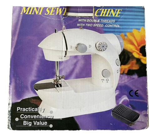 Máquina De Coser Mini Portátil Blanco (Usado)