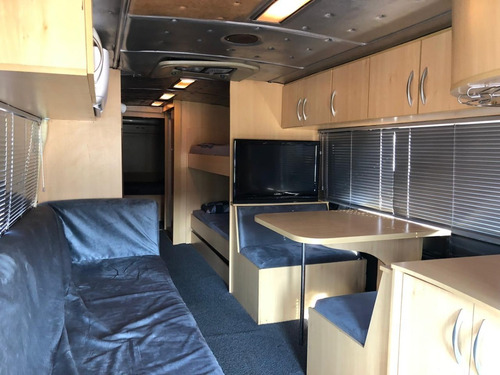 Imagem 10 de 15 de Motorhome Motor Casa Mercedes Benz.