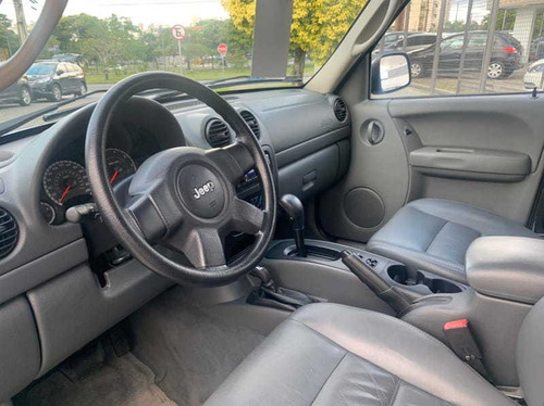 Imagem 9 de 15 de Jeep Cherokee Sport 4x4 3.7 V-6 4p 2006