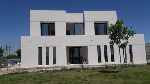 Imagen 2 de 10 de Construcción Casas Llave En Mano/ Pilar Del Este/ Zona Norte