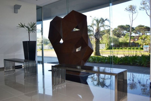 Venta De Apartamento 3 Dormitorios En Playa Brava