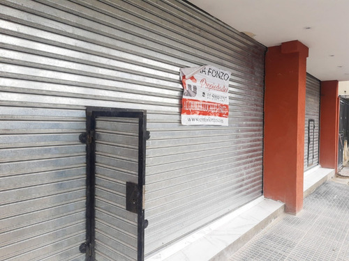 Imagen 2 de 8 de Local En Alquiler De 35mts2 Illia Al 100 Villa Sarmiento
