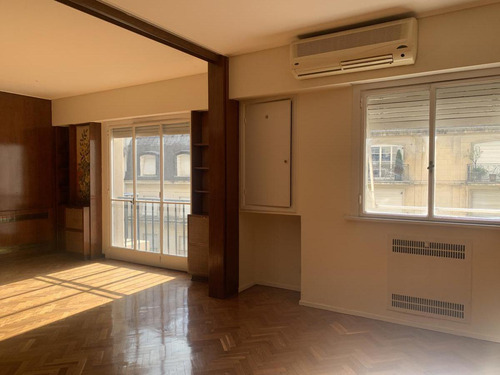 Departamento En Venta En Recoleta.