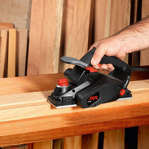 Cepillo Skil 1555 Para Madera Motor De 550 W + Hojas Y Llave