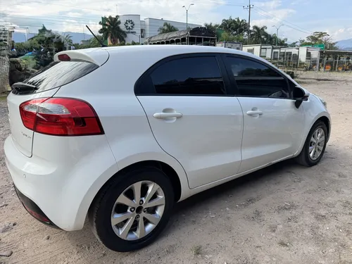 Kia Rio Spice Ub Ex - Version Full 2012