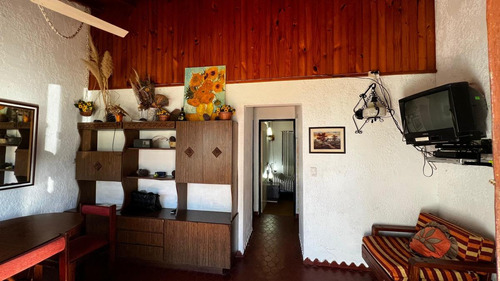 Casa En Venta - 2 Dormitorios 1 Baño - 112mts2 - Villa Gesell