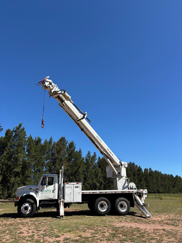 Camion Grua Perforadora Con Barquilla Aislada Hasta 36kv