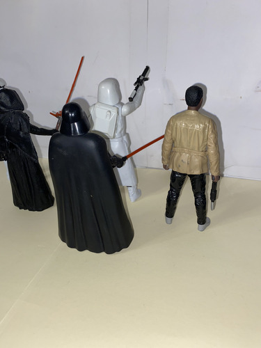 Lote De Figuras De Star Wars Originales De 11 Centímetros. (Usado)