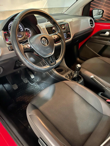 Volkswagen Up! 1.0 High Up! 75cv 5 p