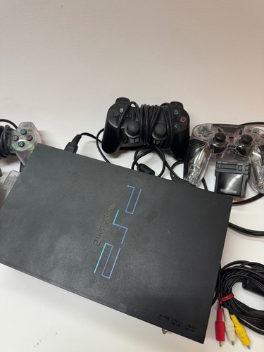 Consola Playstation 2 Con Cinco Controles Negro (Usado)