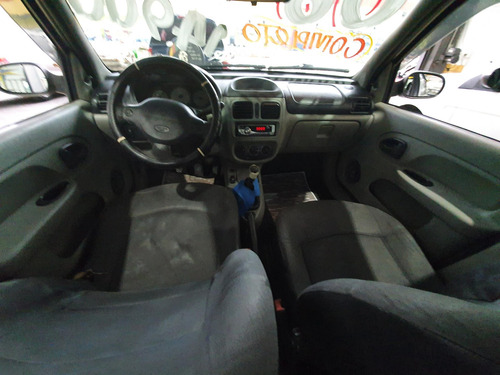 Renault Clio Sedan Authentique 1.0 16v (flex) Flex Manual