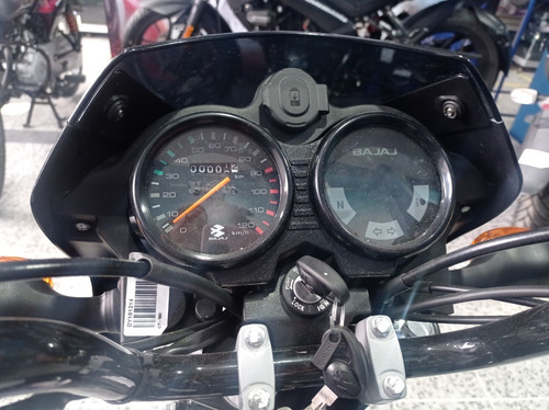Imagen 6 de 18 de Bajaj Boxer Ct 100 Es 2024