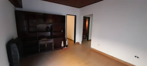Imagen 3 de 12 de Casa, 5 Ambientes, Belen De Escobar
