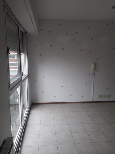 Imagen 12 de 19 de Oficina De Dos Ambientes En Alquiler
