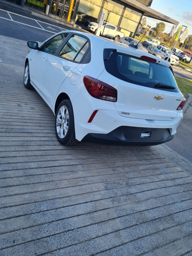 Imagen 21 de 25 de Nuevo Chevrolet Onix Ltz At 1.0t 5p Ad