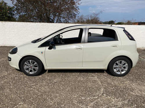 Imagem 2 de 6 de Fiat Punto 2016 1.4 Attractive Flex 5p
