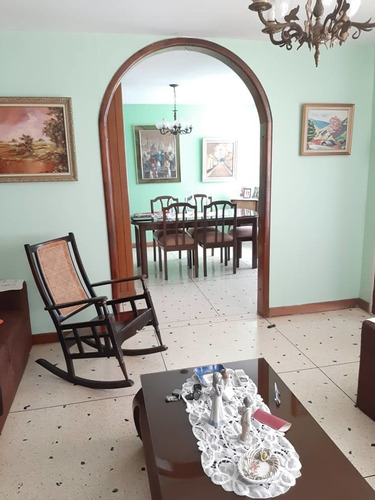 Imagen 13 de 14 de En Venta Apartoquinta En Trigal Sur Raiza Peña 04122190291