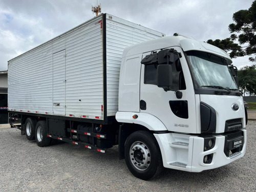 Ford Cargo 2429 Tração 6x2 Ano 2013/13 Branco Carroceria Baú