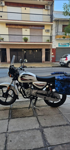 Vendo Bajaj Boxer 150cc Año 2023 Primer Dueño Con 3.000km