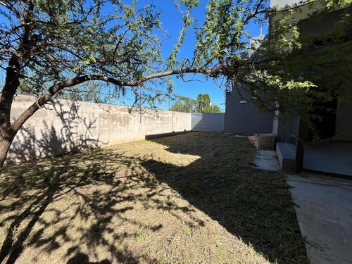 Duplex En Housing Con Seguridad - 3 Dorm 3 Baños - Villa Belgrano