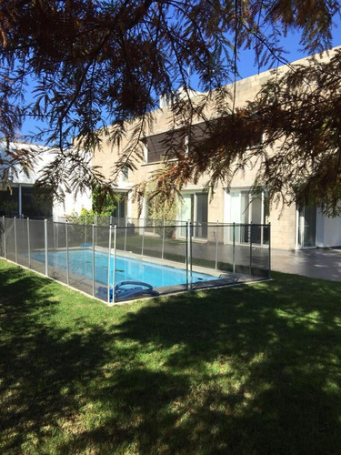 Venta De Casa En Altos De La Tahona