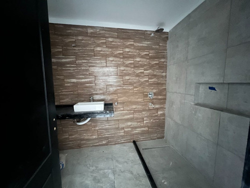 Venta Duplex 2 Amb Con Terraza Y Cochera. Financia