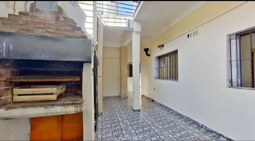 Venta. Ph En Villa Dominico Con Patio Y Parrilla.
