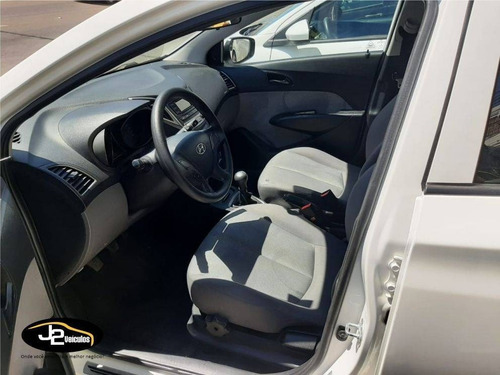 Imagem 5 de 8 de Hyundai Hb20s 1.0 Comfort Plus 12v Flex 4p Manual